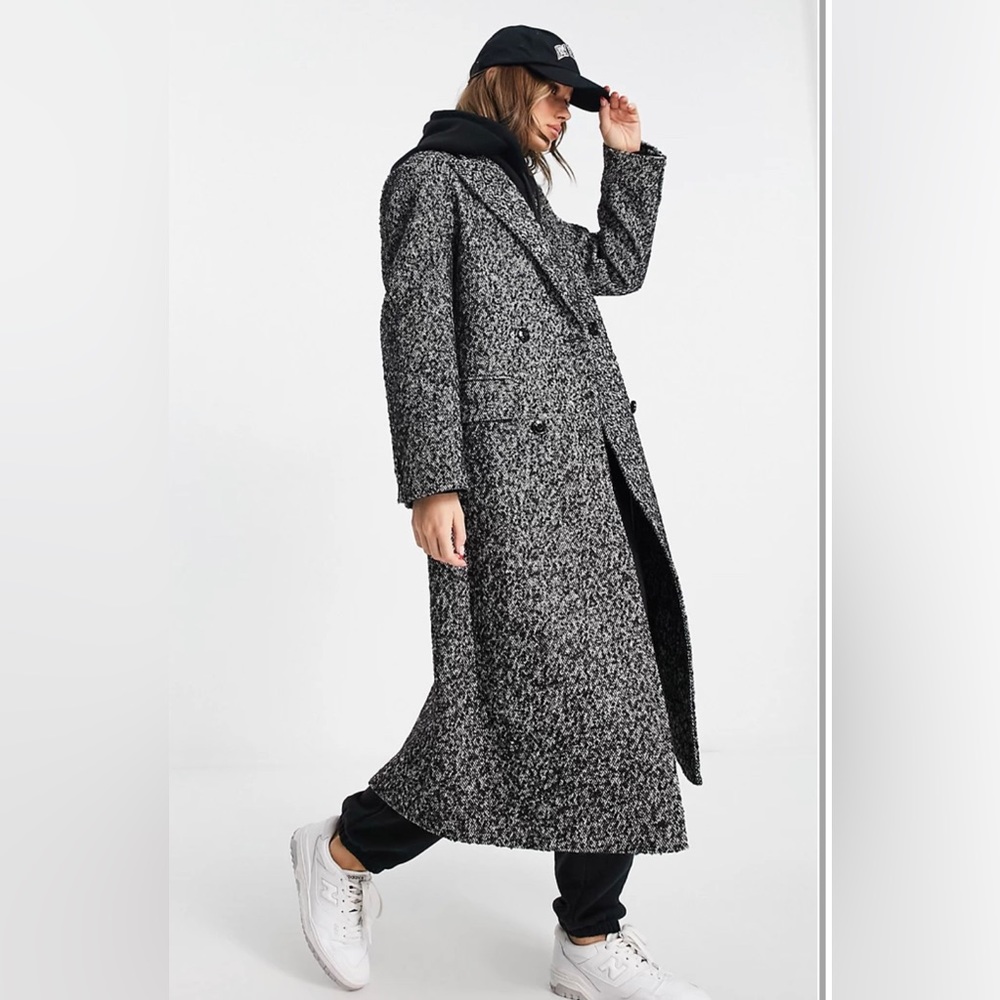 BNWT women’s Mango coat. Size small. Smoke and pet free home.